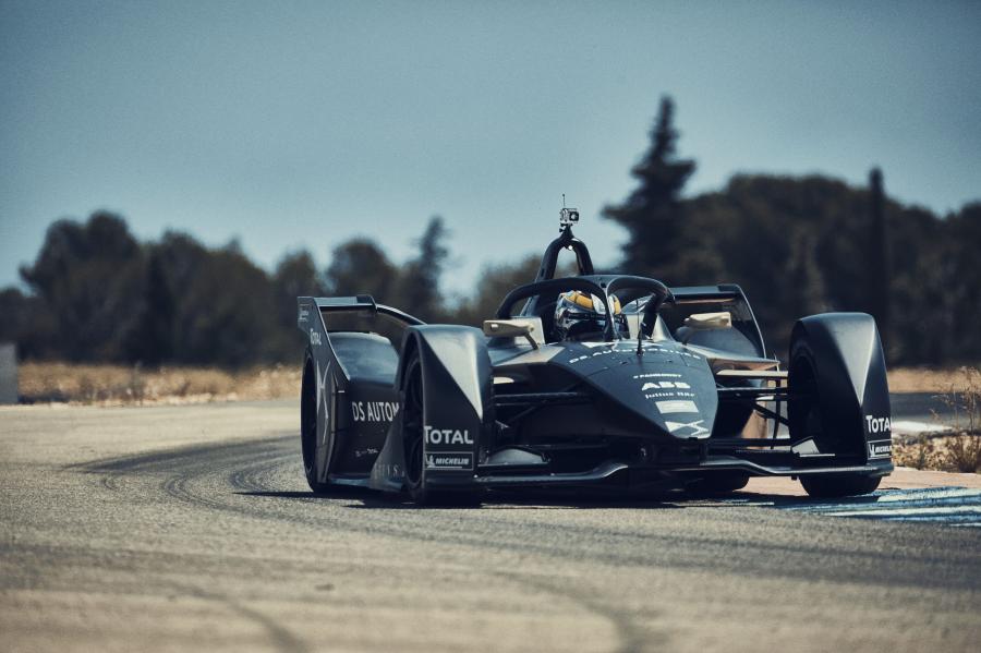  DS E-Tense FE 19 2018 года  (фото 10 из 31)